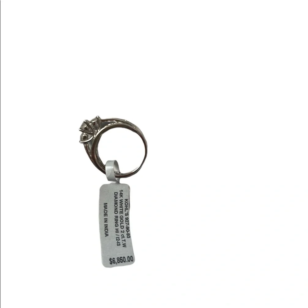 2 ct. T.W. DIAMOND RING - Picture 5 of 7